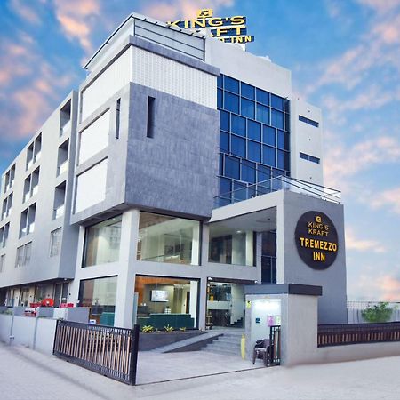 Kings Kraft Tremezzo Inn, Somnāth Dış mekan fotoğraf