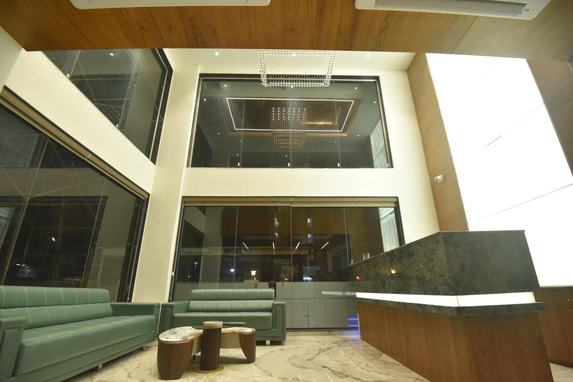 Kings Kraft Tremezzo Inn, Somnāth Dış mekan fotoğraf
