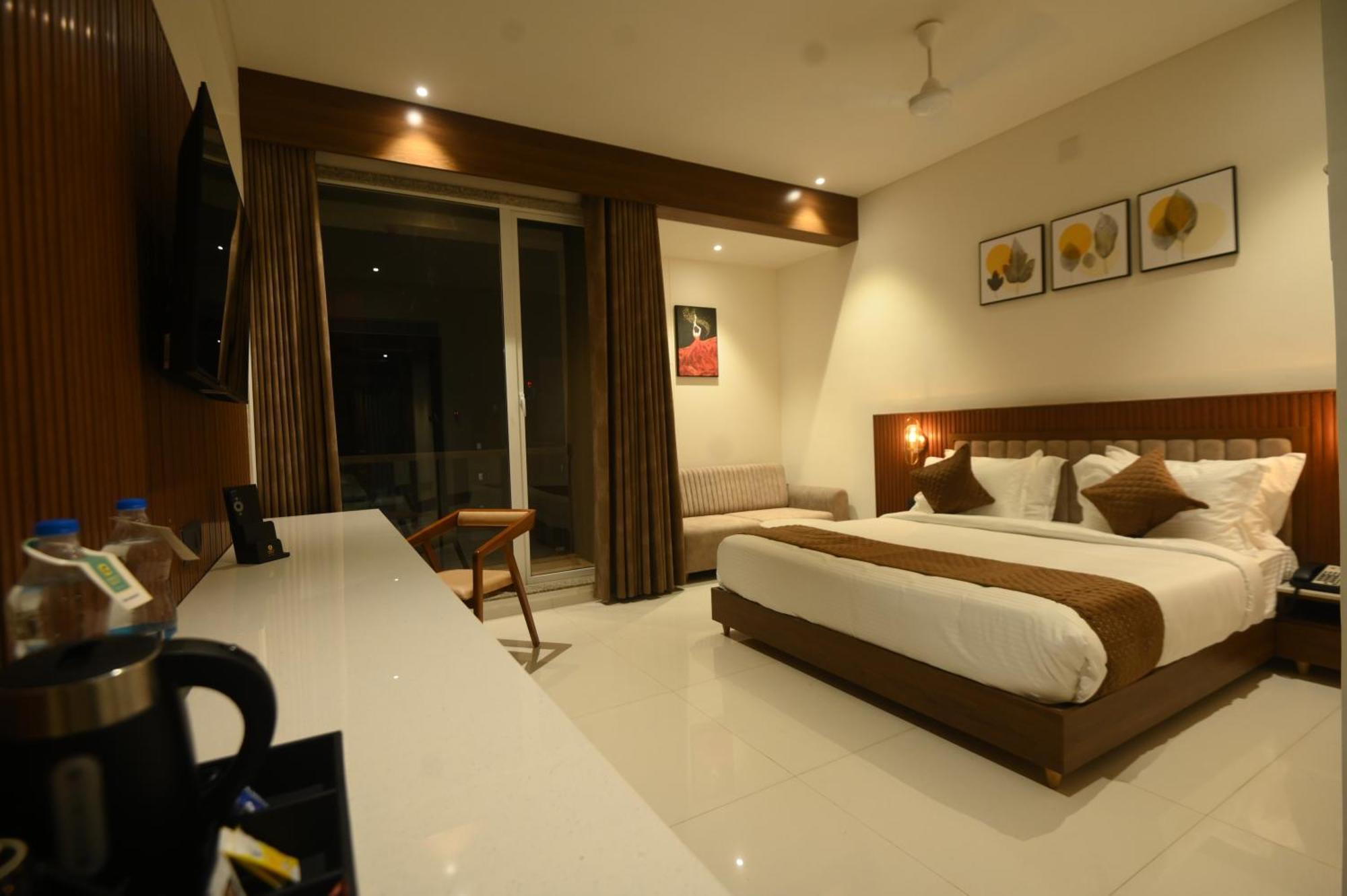 Kings Kraft Tremezzo Inn, Somnāth Dış mekan fotoğraf